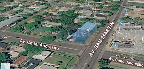 Terreno en venta con casa a remodelar esquina de avsan martin y cmte andresito en Posadas