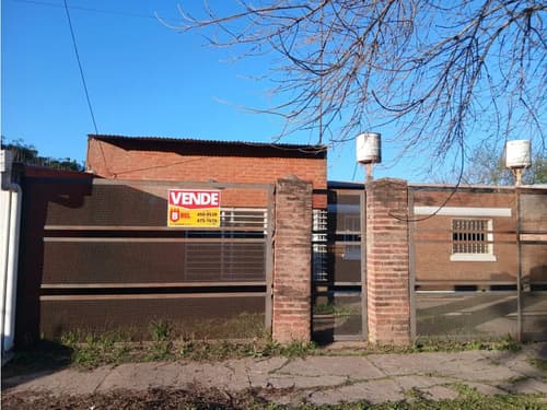 Casa de 3 dormitorios a 150 mts de av urquiza en Resistencia
